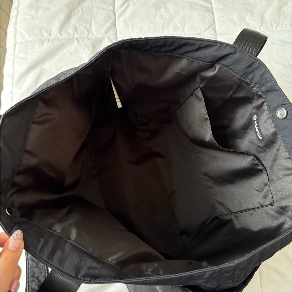 Lululemon daily multipocket tote - Picture 5 of 5